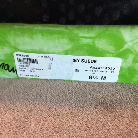 NEW in Box Sam Edelman Gray Suede Fringe Booties. Size 8.5 - Picture 4 of 5